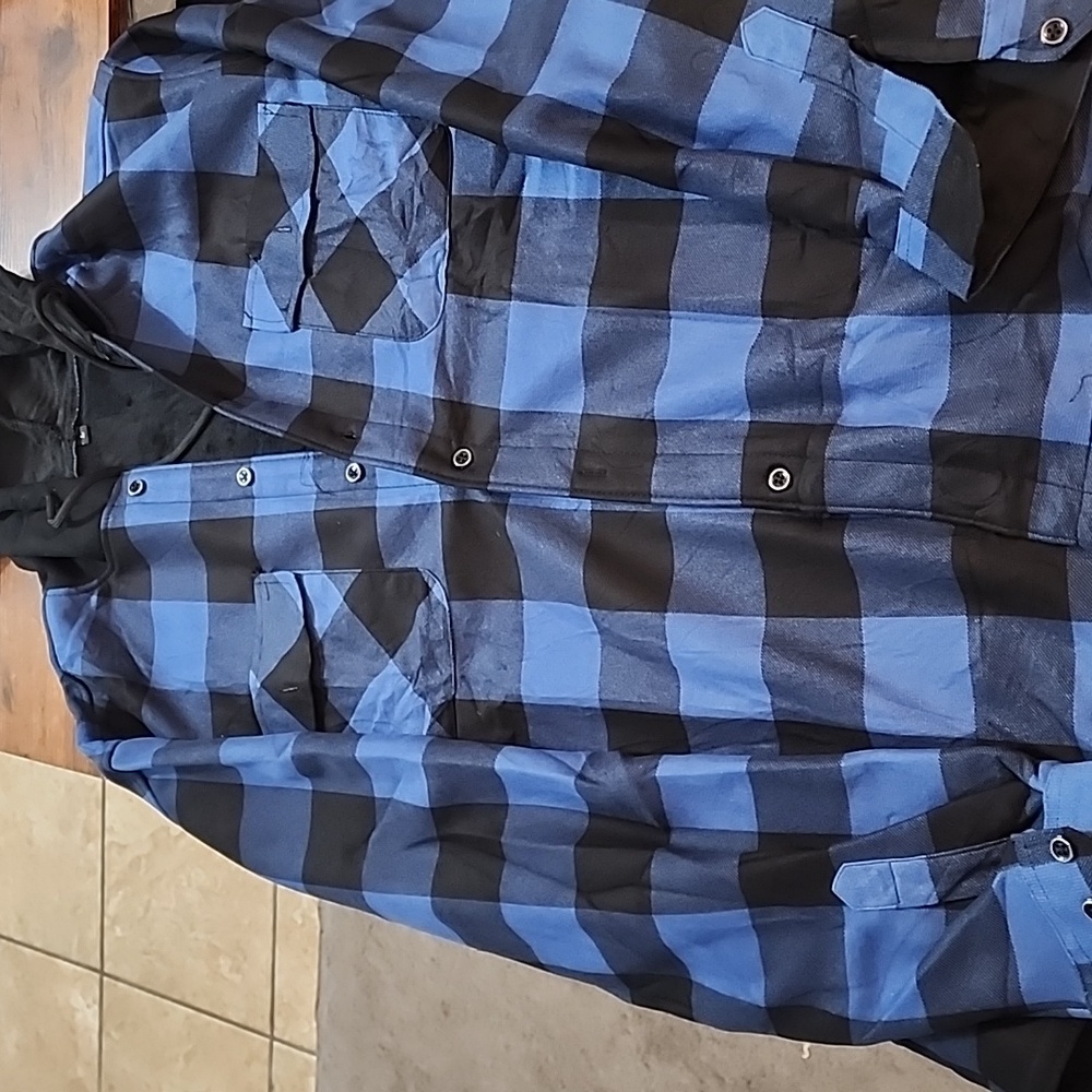 Mens Blue and Black Checkered Flannel Shirt Warm Fleece Button Up With Pockets.